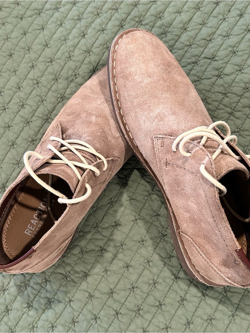 Kenneth Cole Men’s Suede Chukka Boots in Light taupe